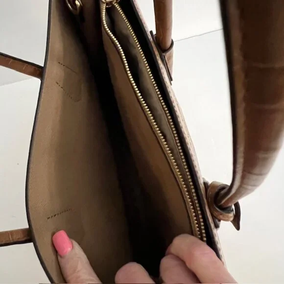 Michael Kors Croc Embossed Leather Adjustable Handbag Crossbody - Picture 6 of 16